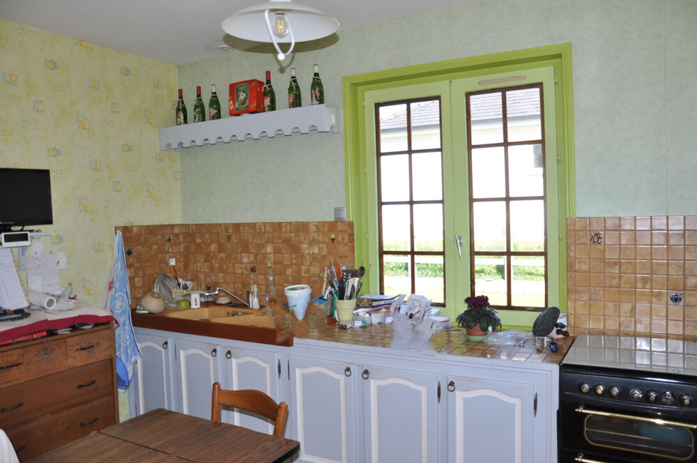 Vente Remise/Grange Beau pavillon des années 80 avec 5 chambres, proche centre-ville Lapalisse