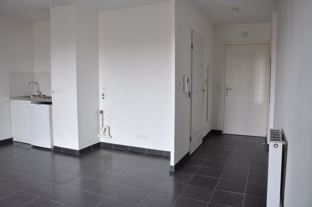 Vente Appartement Bel appartement de 25,44 m2, lumineux, avec terrasse de 8 m2, exposé à l'Ouest, sans vis-à-vis, tram à 2 minut Lyon 8