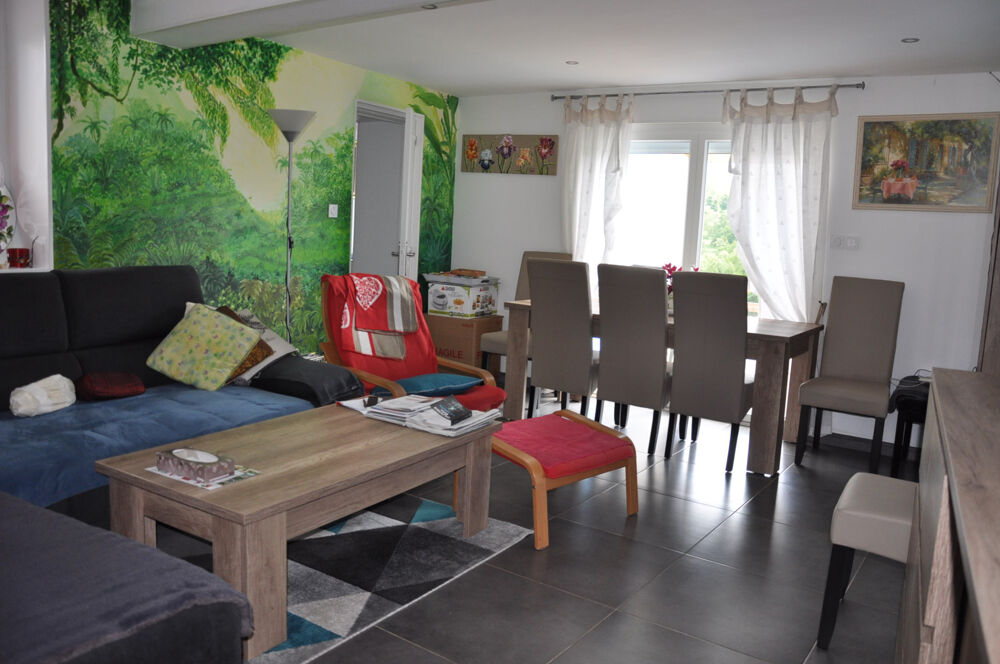 Vente Maison Belle maison de campagne, avec 3 chambres, garage St pierre laval