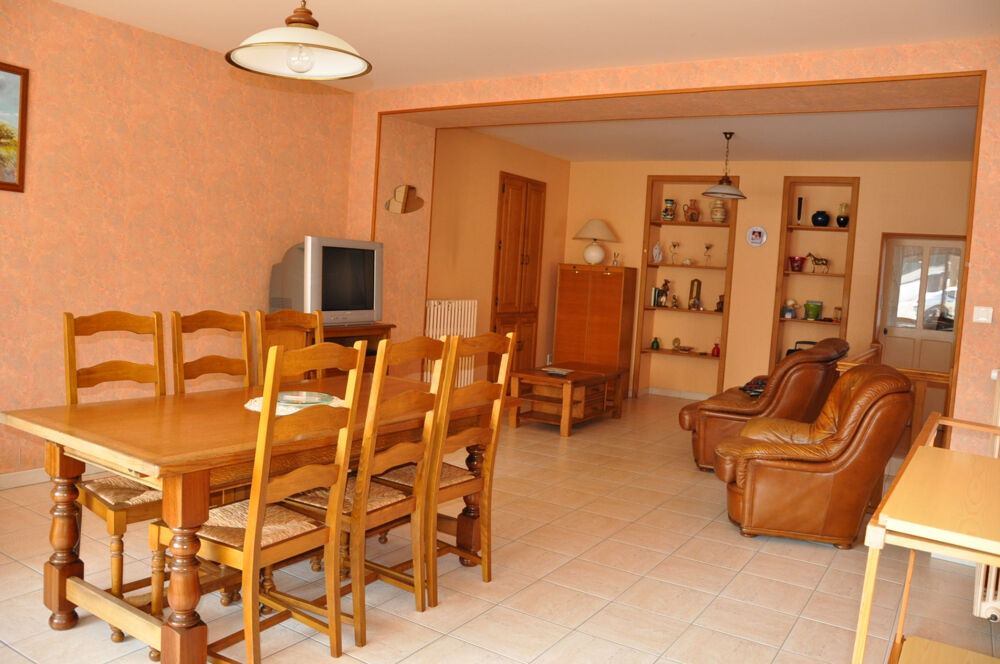 Vente Maison Grande maison de village avec 3 chambres, beau potentiel d'am�nagement Trezelles