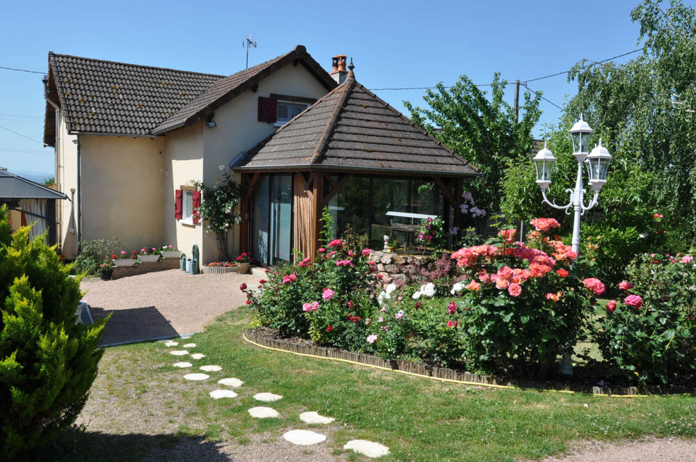 Vente Maison Belle maison de campagne, avec 3 chambres et dépendances Lapalisse