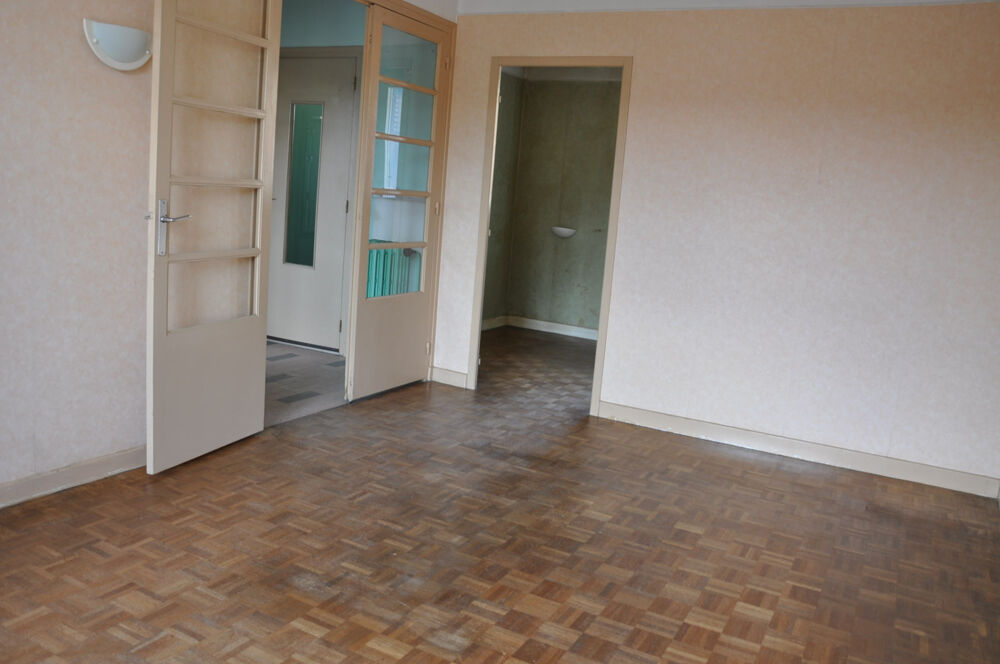 Vente Maison Maison de village mitoyenne, avec 2 chambres, garage Lapalisse