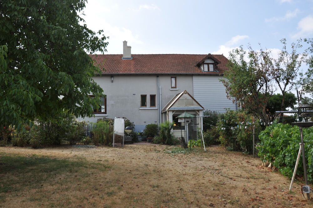 Vente Maison VENTE EN VIAGER OCCUPE, Beau pavillon de 1966, avec 4 chambres, grand jardin paysager et vues superbes... Loddes