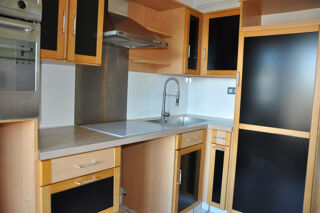  Appartement à louer 5 pièces 76 m²