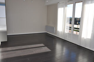  Appartement à louer 5 pièces 76 m²