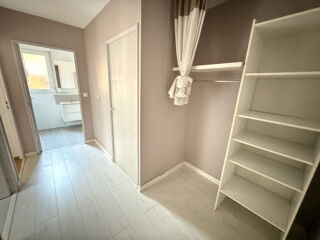  Appartement à louer 3 pièces 69 m²