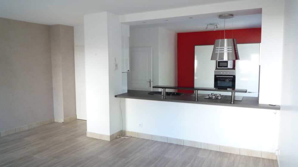 3 PIECES - 71,12 m2 - OLIVET
