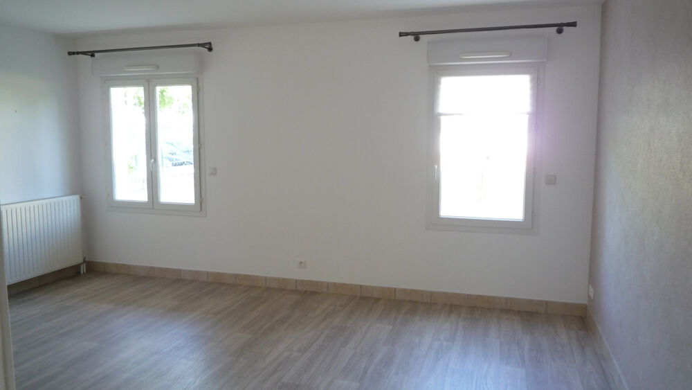 3 PIECES - 71,12 m2 - OLIVET