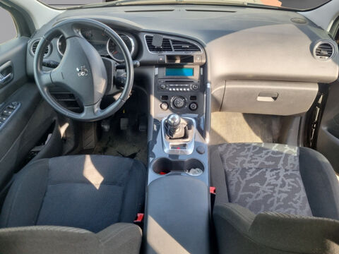 3008 1.6 HDi 16V 112ch FAP Confort Pack 2011 occasion 84000 Avignon