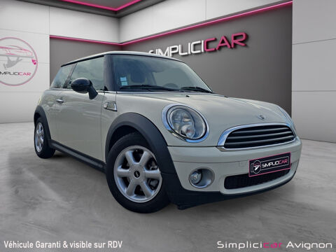 Mini Divers Hatch 1.4i - 95 One 2009 occasion Avignon 84000