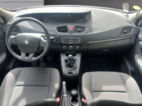 Sc&eacute;nic III Scenic III 1.6 16v 110 Expression 2009 occasion 93340 le Raincy