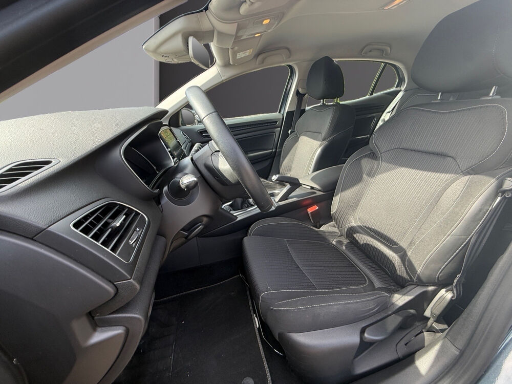 Megane IV M&eacute;gane IV Berline dCi 110 Energy Life 2016 occasion 19360 MALEMORT