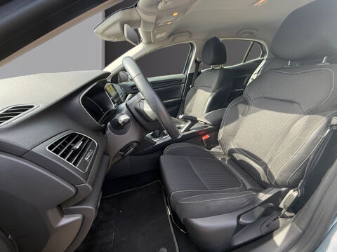 Megane IV M&eacute;gane IV Berline dCi 110 Energy Life 2016 occasion 19360 MALEMORT