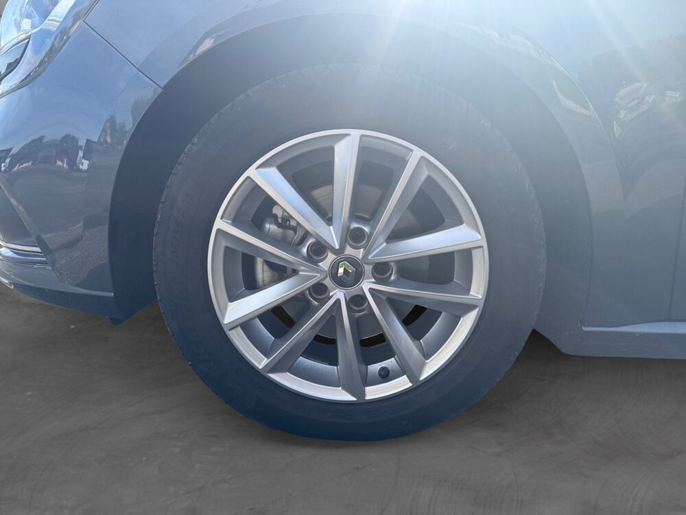 Megane IV M&eacute;gane IV Berline dCi 110 Energy Life 2016 occasion 19360 MALEMORT