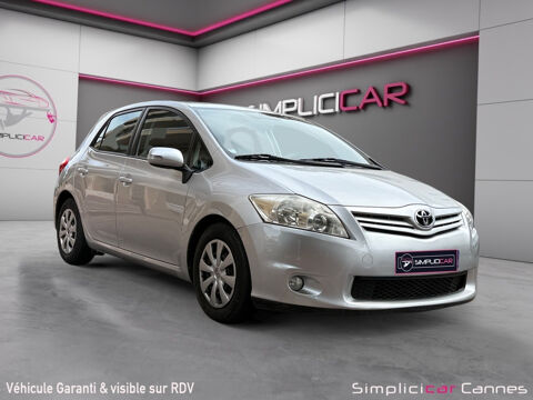 Toyota auris Dynamic 118 g/km 90 D-4D FAP
