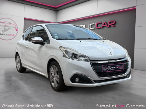 Peugeot 208 1.2 PureTech 82ch BVM5 Style 2017 occasion Cannes 06400