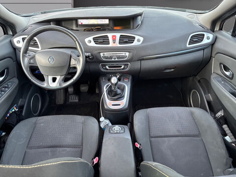 Grand Sc&eacute;nic III dCi 130 Dynamique 7 pl 2009 occasion 83480 Puget-sur-Argens