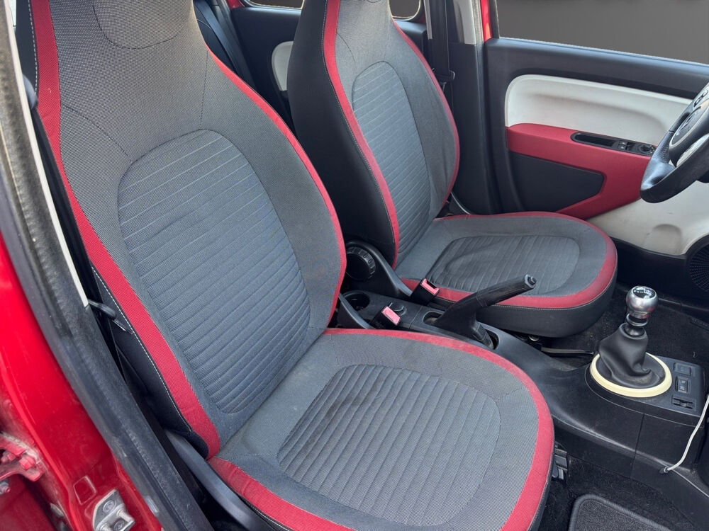 Twingo III 0.9 TCe 90 Energy Intens 2014 occasion 13600 LA CIOTAT