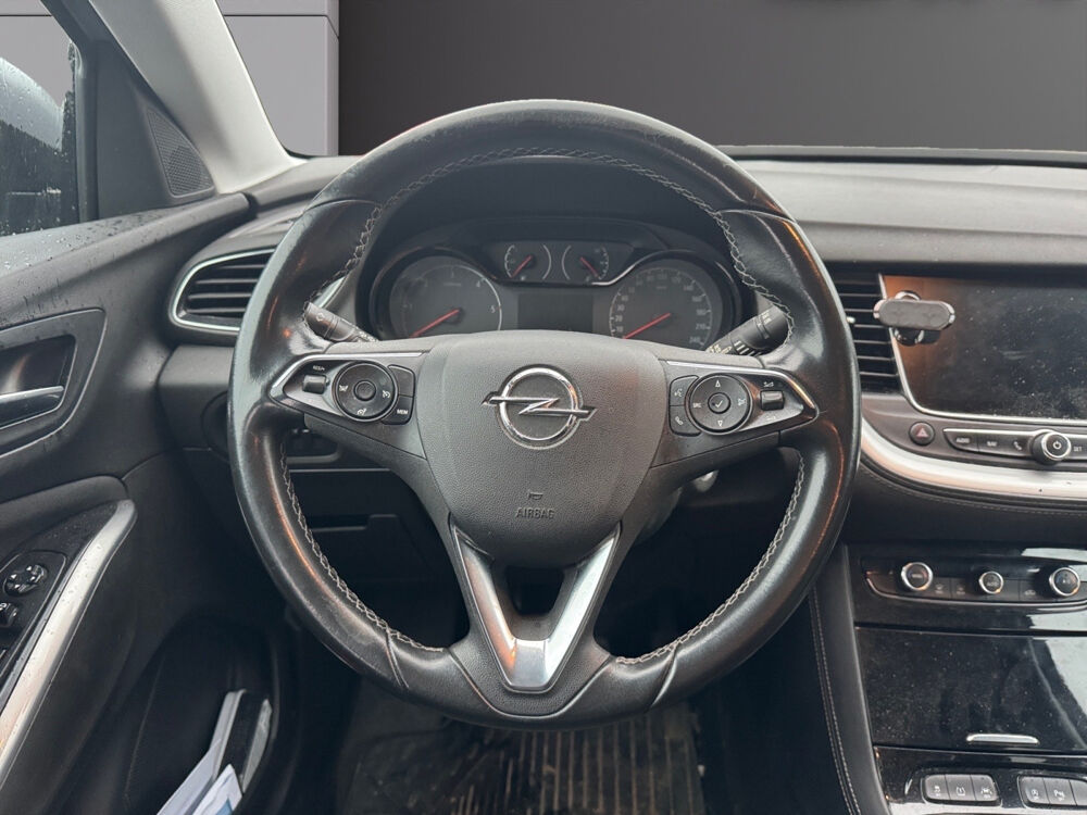 Grandland x Grandland X 1.5 Diesel 130 ch Edition Business 2019 occasion 13600 LA CIOTAT