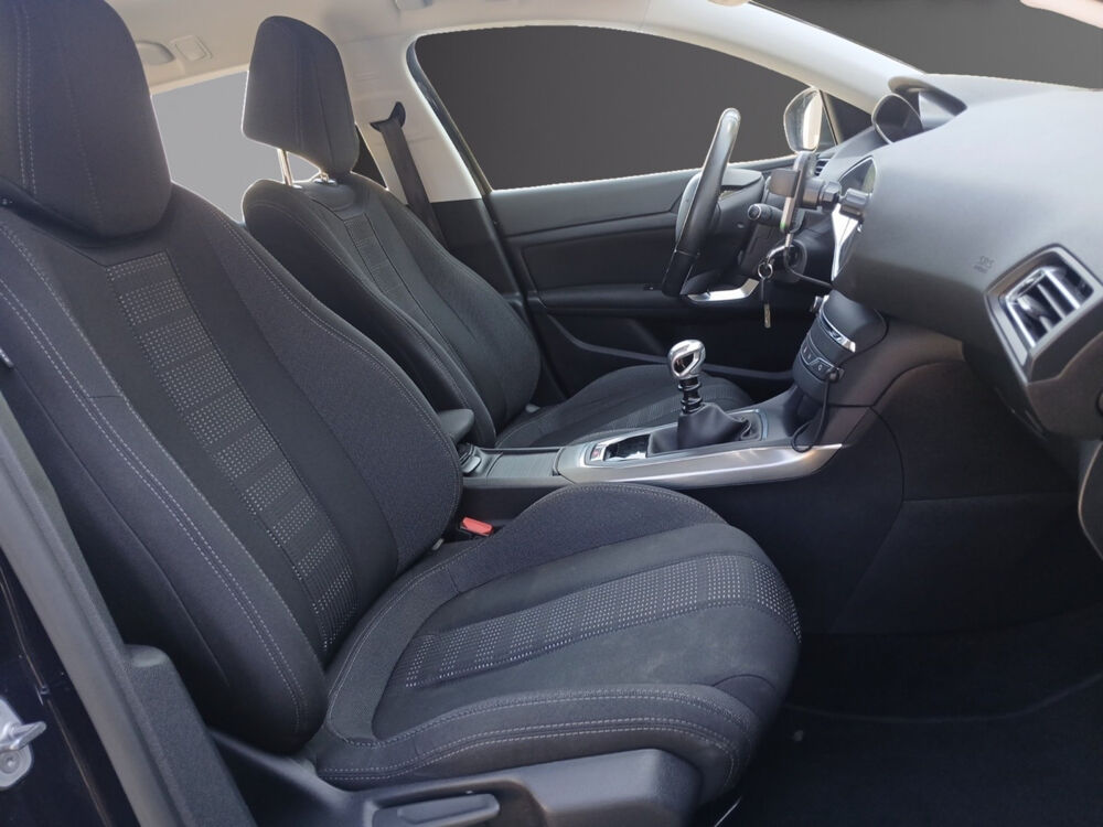 308 SW 1.2 PureTech 130ch S&S BVM6 Allure 2016 occasion 13600 LA CIOTAT