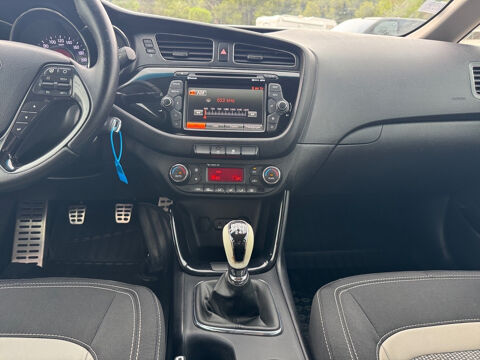 Ceed Cee'd 1.6 CRDi 128 ch FIFA World Cup Edition 2014 occasion 13600 LA CIOTAT