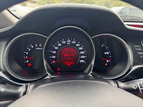 Ceed Cee'd 1.6 CRDi 128 ch FIFA World Cup Edition 2014 occasion 13600 LA CIOTAT