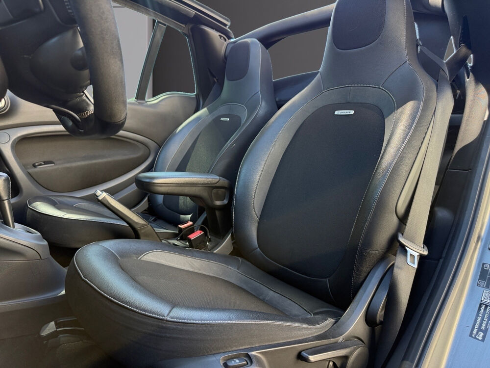 ForTwo Fortwo Coup&eacute; 0.9 109 ch S&S A Brabus 2016 occasion 13600 LA CIOTAT