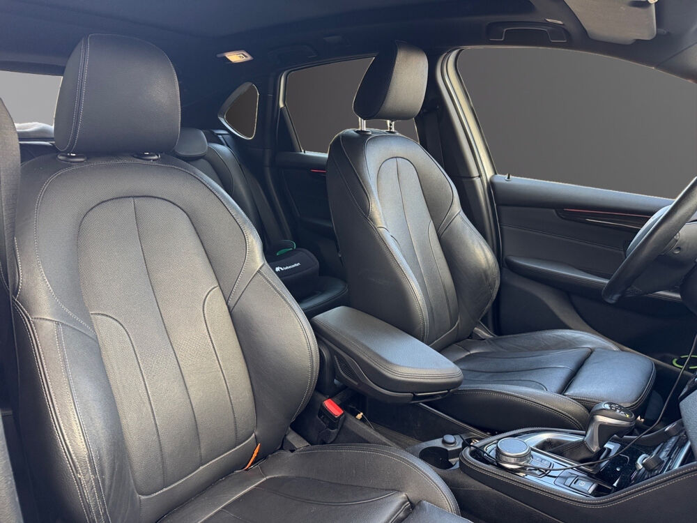 Serie 2 Active Tourer 216d 116 ch Luxury A 2018 occasion 13600 LA CIOTAT