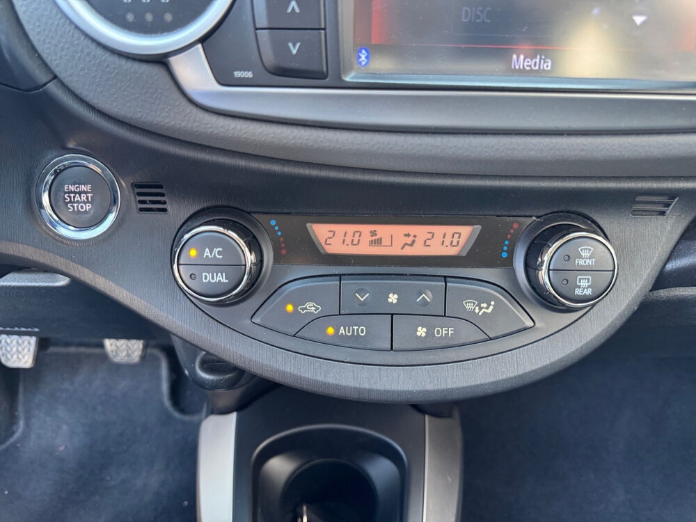 Yaris 100 VVT-i Dynamic 2013 occasion 13600 LA CIOTAT