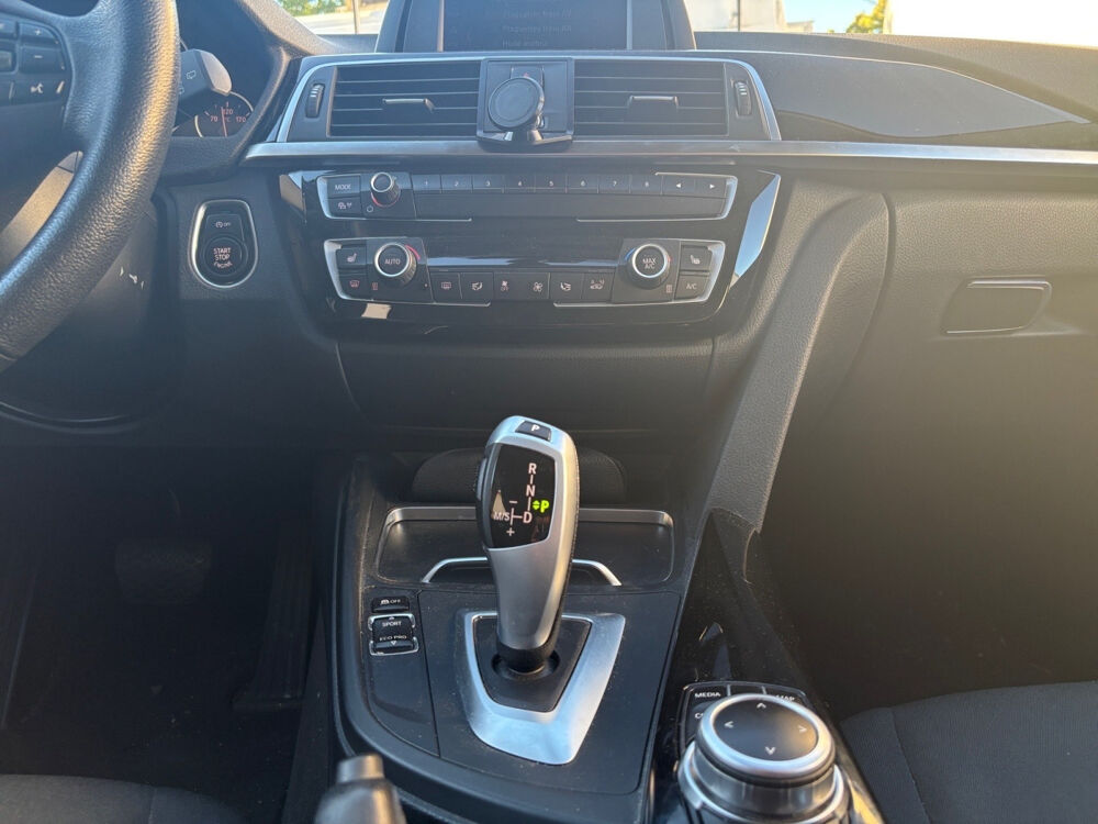 S&eacute;rie 3 Touring 320i 184 ch BVA8 Lounge 2019 occasion 77400 Lagny-sur-Marne