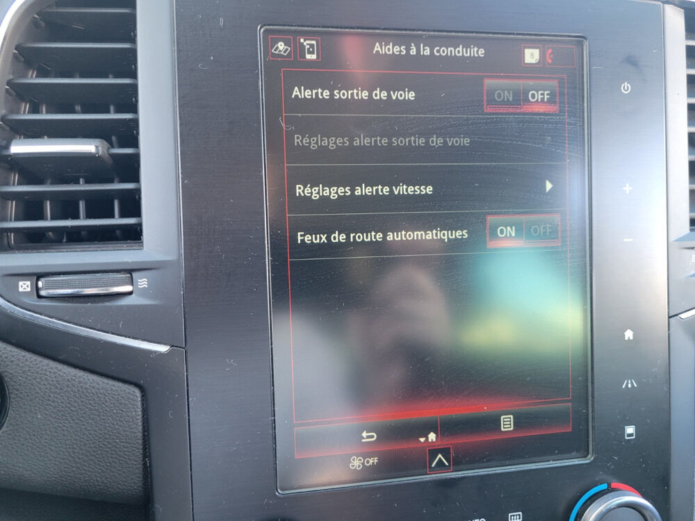 Megane IV M&eacute;gane IV Berline TCe 140 EDC FAP Business 2019 occasion 77400 Lagny-sur-Marne
