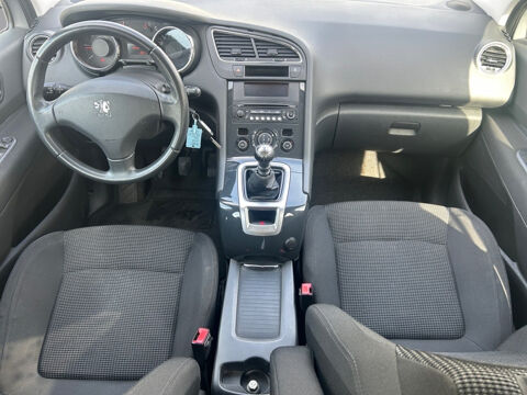 5008 1.6 HDi 110ch FAP BVM6 Confort Pack 5pl 2010 occasion 77400 Lagny-sur-Marne