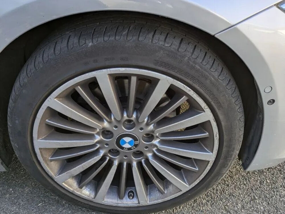 S&eacute;rie 3 318d 150 ch BVA8 Luxury 2018 occasion 77400 Lagny-sur-Marne