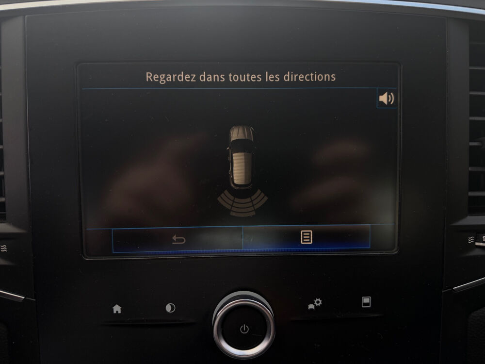 Megane IV M&eacute;gane IV Berline dCi 110 Energy Life 2017 occasion 77400 Lagny-sur-Marne