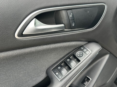 Classe GLA 200 d 4-Matic Intuition 7-G DCT A 2017 occasion 77400 Lagny-sur-Marne
