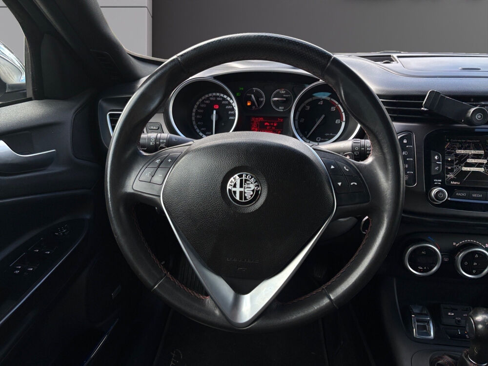Giulietta 2.0 JTDm 175 ch S&S Trofeo TCT 2015 occasion 77400 Lagny-sur-Marne