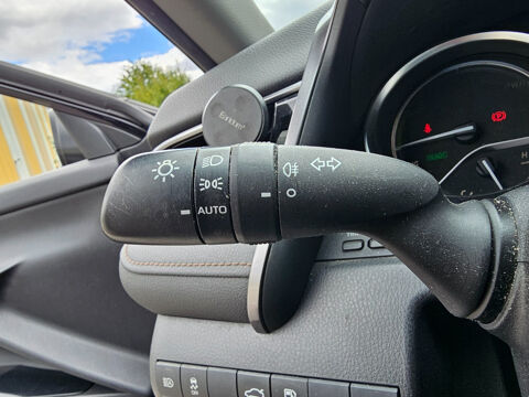 Camry Hybride Pro 218ch 2WD Dynamic Business 2021 occasion 77400 Lagny-sur-Marne