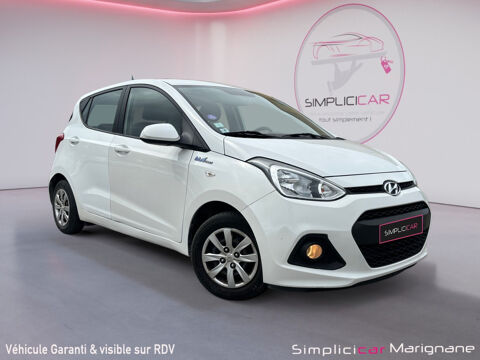 Hyundai i10 1.0 66 Blue Drive SL EA Sports 2015 occasion Vitrolles 13127