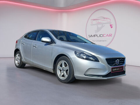 Volvo V40 D2 120 Momentum 2016 occasion Orgeval 78630