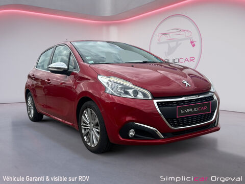 Peugeot 208 82CH Allure CARPLAY---