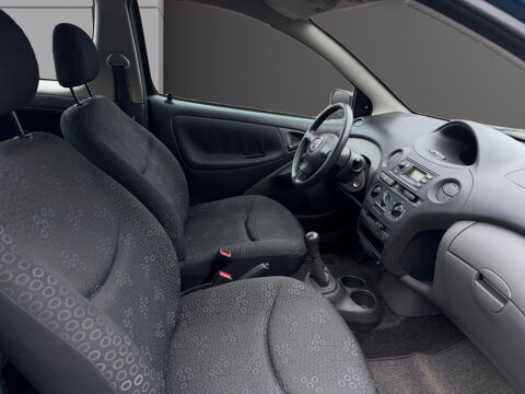 Yaris 65 VVT-i Les Bleus 2004 occasion 59110 La Madeleine