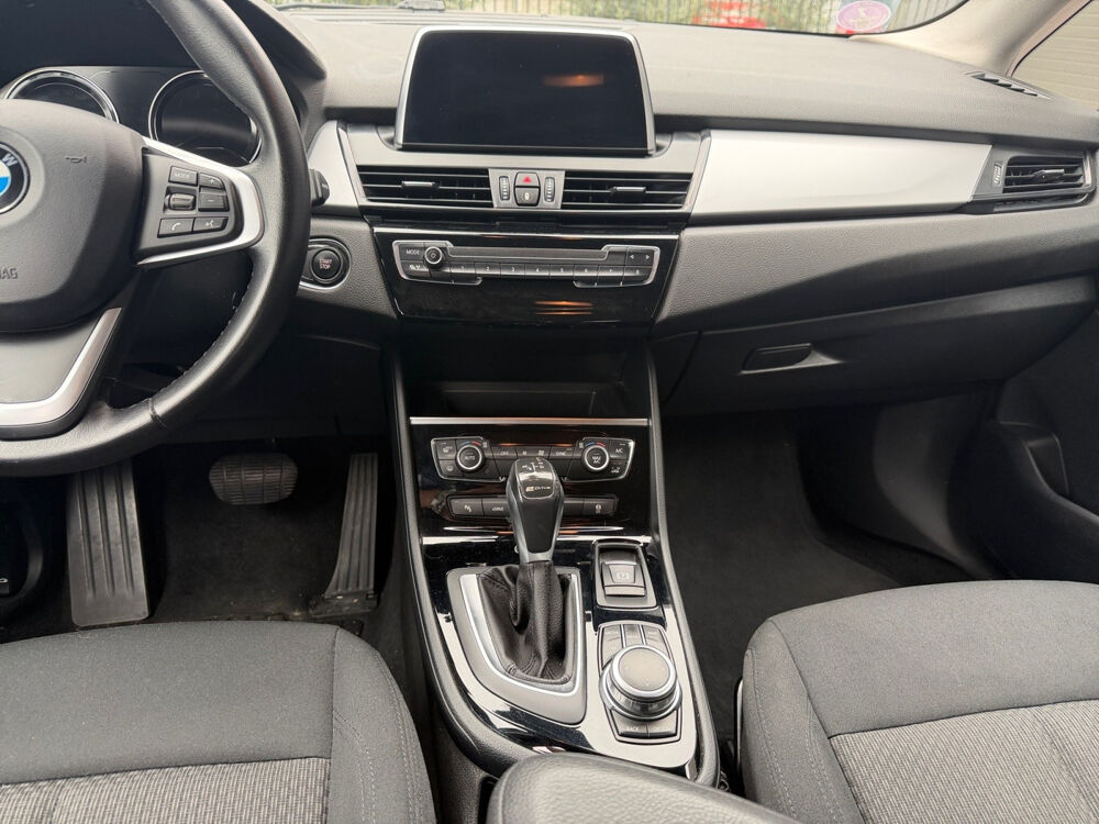 Serie 2 Active Tourer 225xe iPerformance 224 ch BVA6 Business Design 2018 occasion 59110 La Madeleine