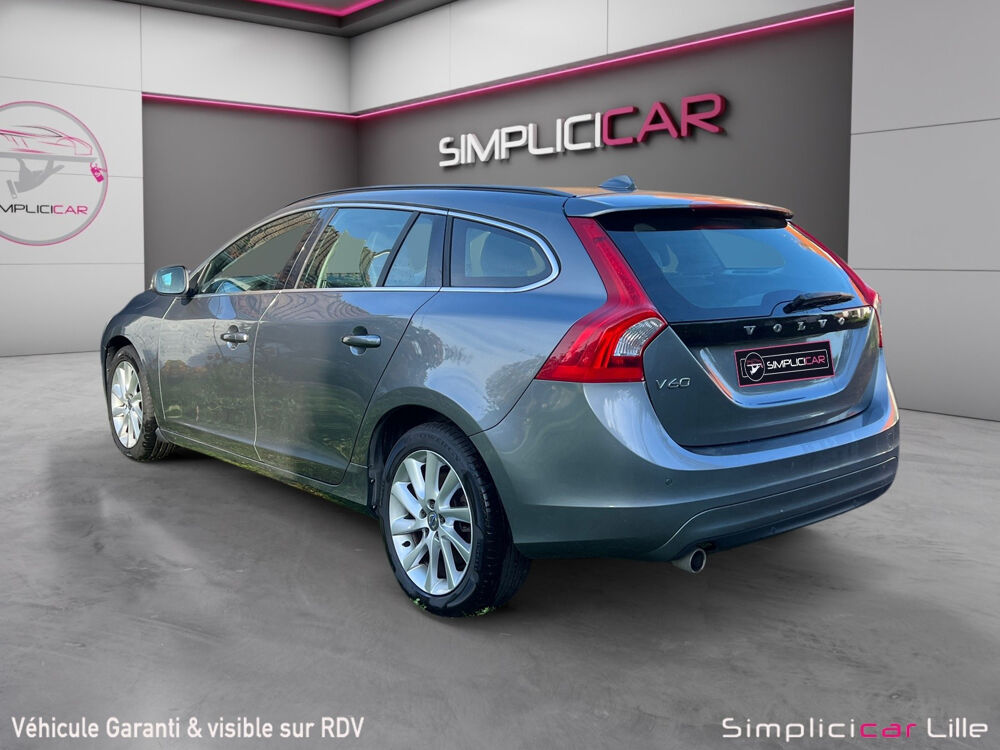 V60 D2 120 ch Stop&Start Momentum Business 2015 occasion 59110 La Madeleine