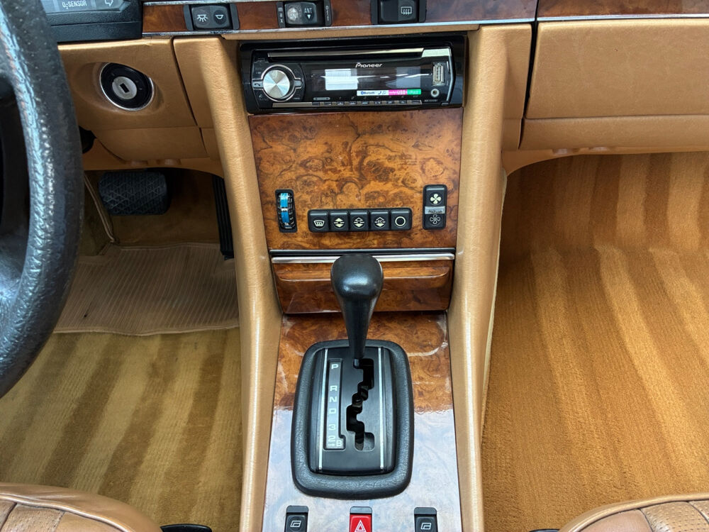 SL v8 1985 occasion 59110 La Madeleine