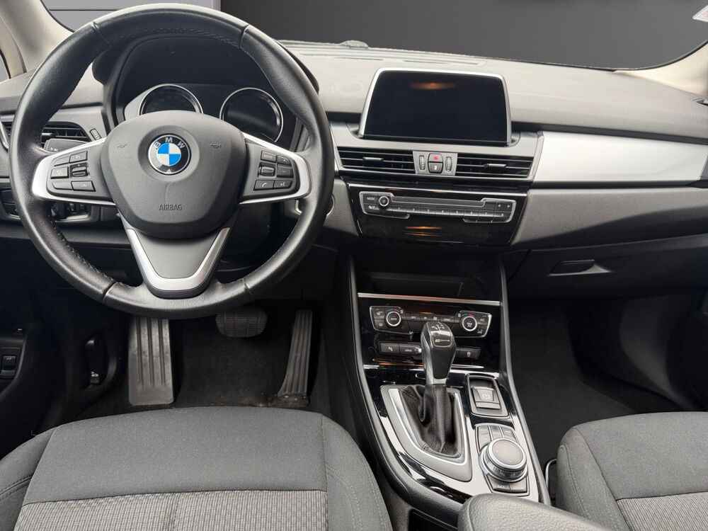 Serie 2 Active Tourer 225xe iPerformance 224 ch BVA6 Business Design 2018 occasion 59110 La Madeleine