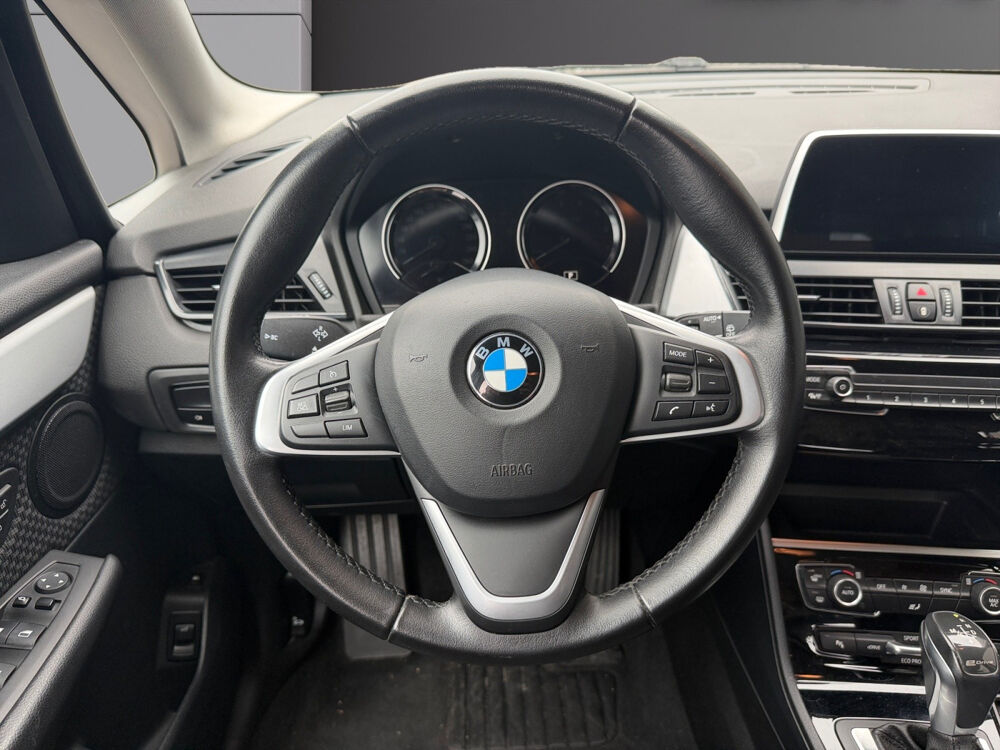 Serie 2 Active Tourer 225xe iPerformance 224 ch BVA6 Business Design 2018 occasion 59110 La Madeleine