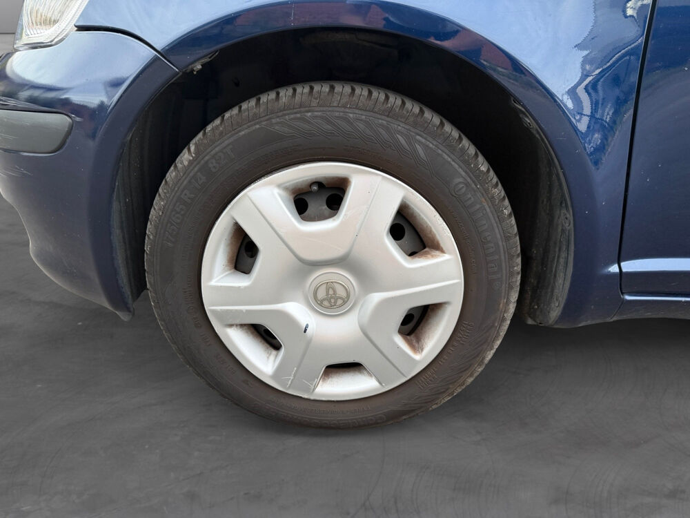 Yaris 65 VVT-i Les Bleus 2004 occasion 59110 La Madeleine