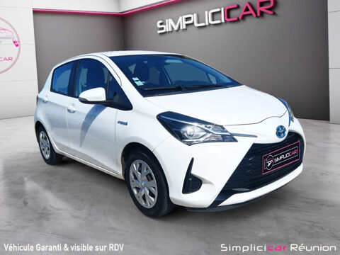 Toyota Yaris Hybride Pro 100h Dynamic 2017 occasion Saint-Pierre 97410