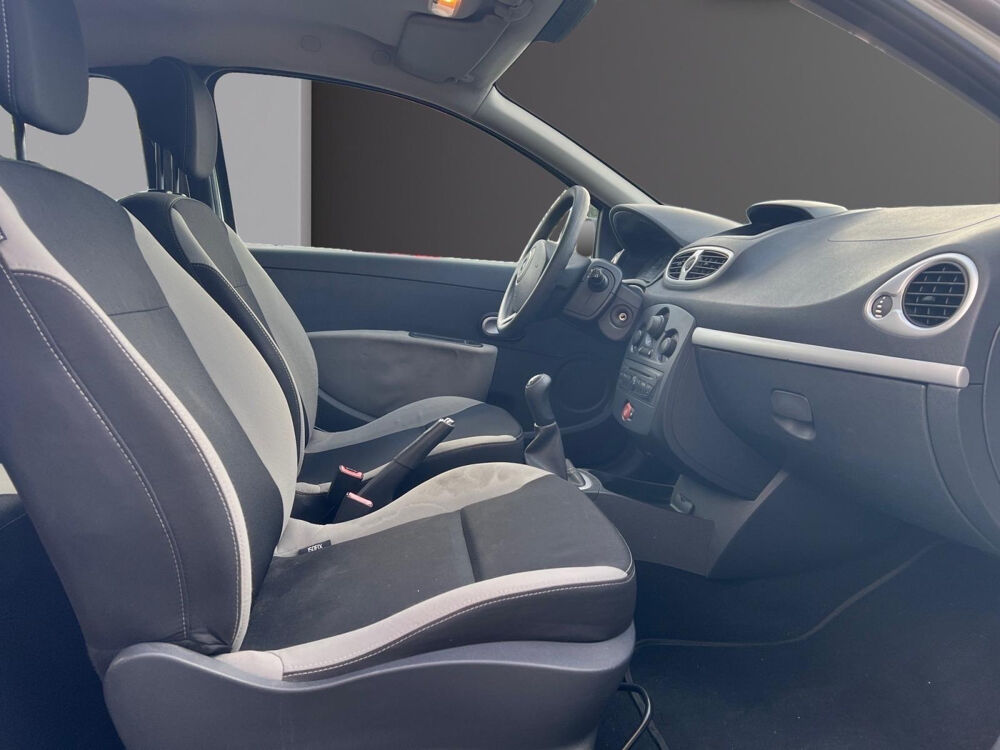 Clio III 1.2 16V 75 Aliz&eacute; 2012 occasion 83190 Ollioules