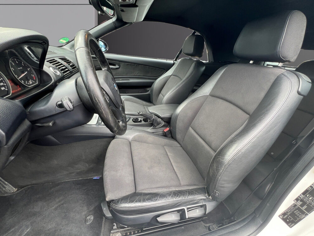 S&eacute;rie 1 125i 218 ch Sport Design A 2009 occasion 83190 Ollioules